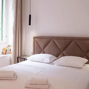 Tower Square Apartment Split