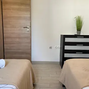 Affabilis Vip House - Top Location Right Next To The Beach - Free Parking - Sea View - Facilities And Activities Within Walking Distance - 15 Minutes From Split Airport - Buralux Apartment Trogir